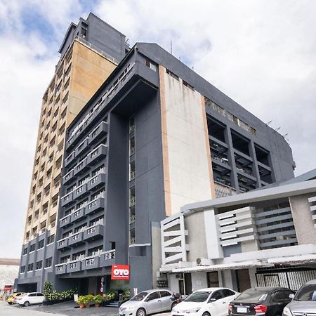 Oyo 115 Northridge Mansions Cidade Quezon Exterior foto