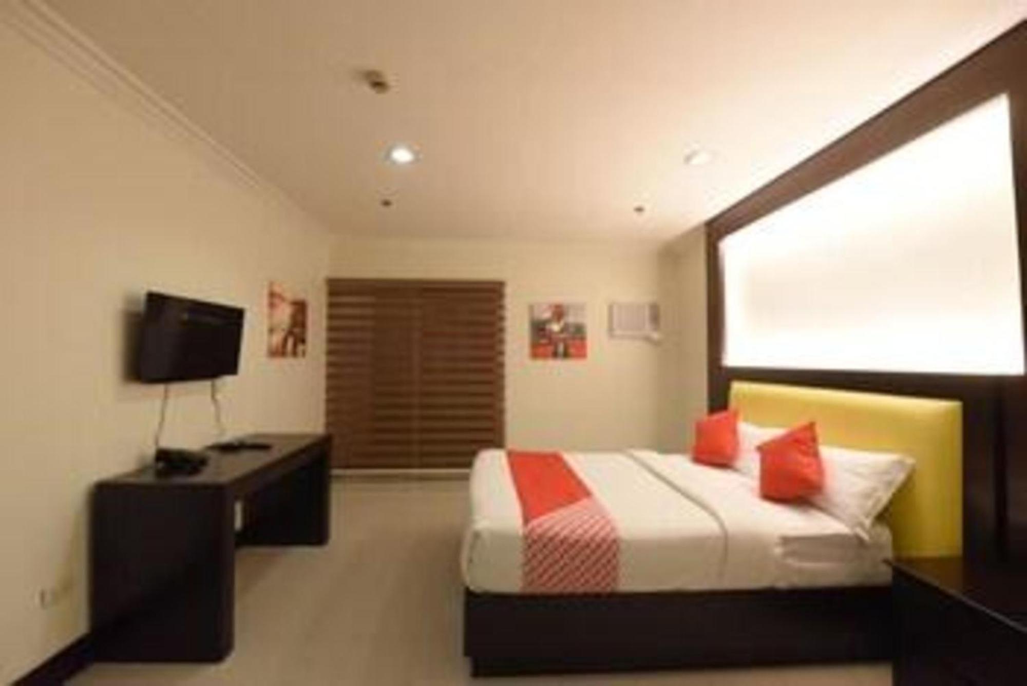 Oyo 115 Northridge Mansions Cidade Quezon Exterior foto