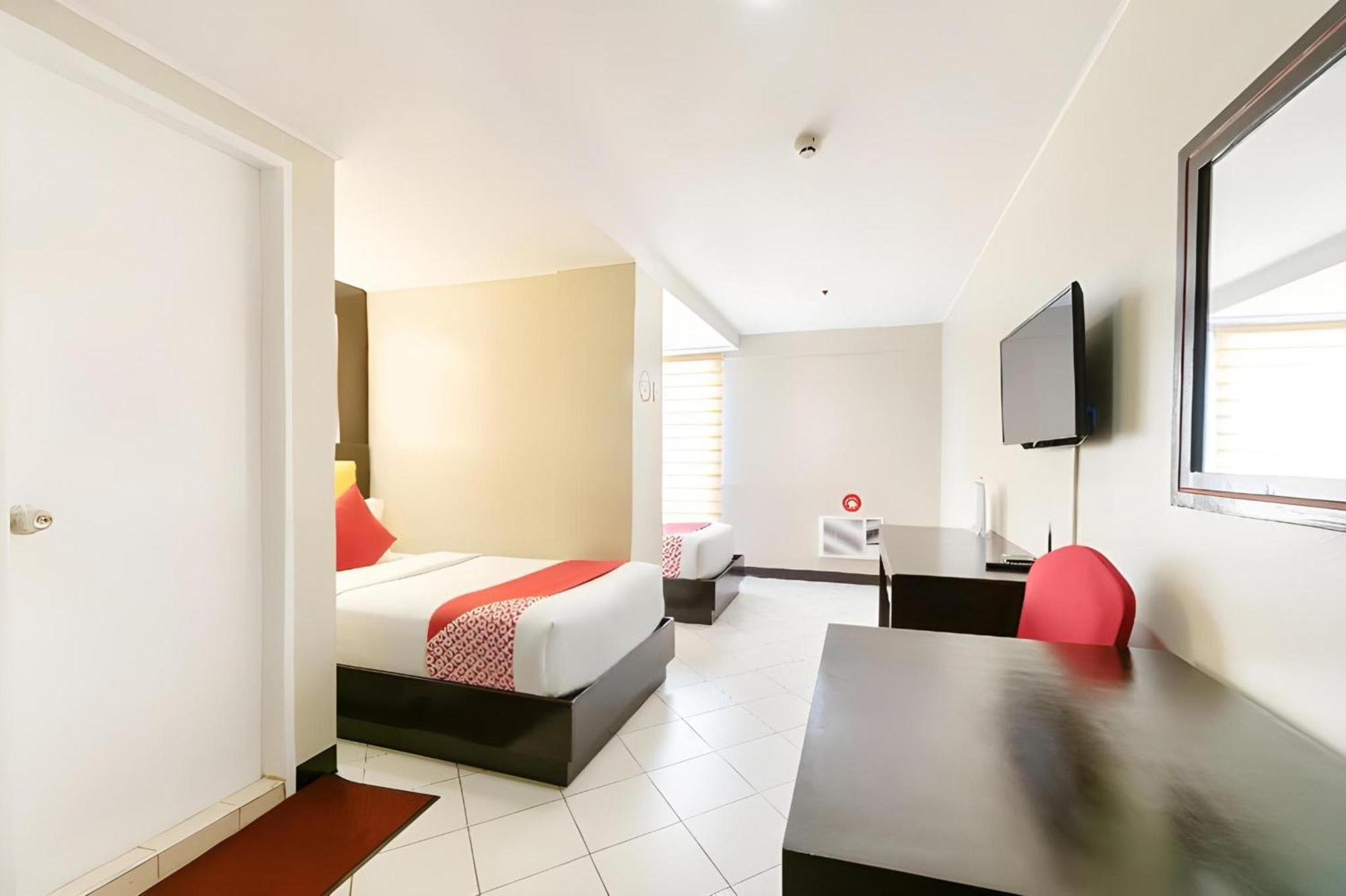 Oyo 115 Northridge Mansions Cidade Quezon Exterior foto