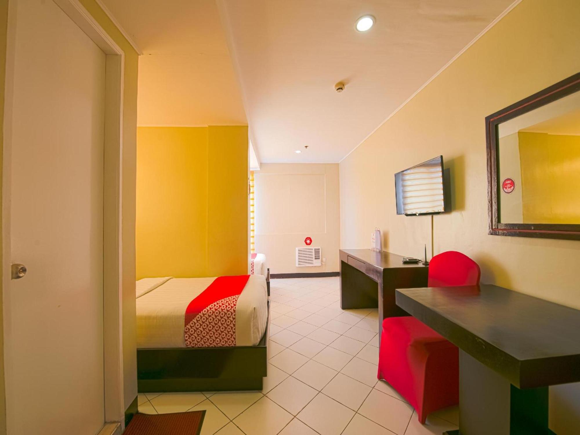 Oyo 115 Northridge Mansions Cidade Quezon Exterior foto
